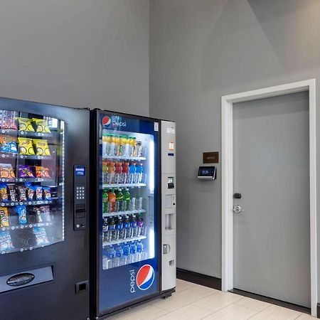 ניו יורק Comfort Inn & Suites Near Stadium מראה חיצוני תמונה